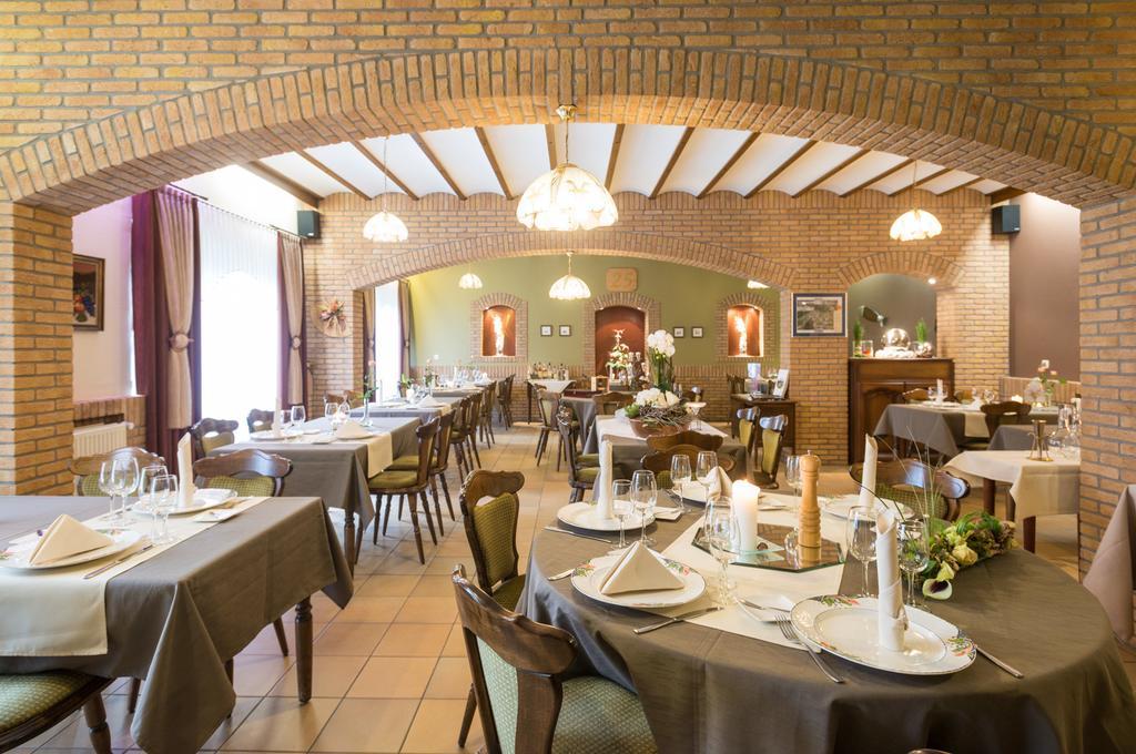 Hotel Dreilaenderblick Урен Экстерьер фото